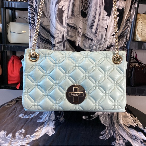 Kate Spade mint green quilted crossbody bag with silver chains and turn lock - Picture 2 of 14